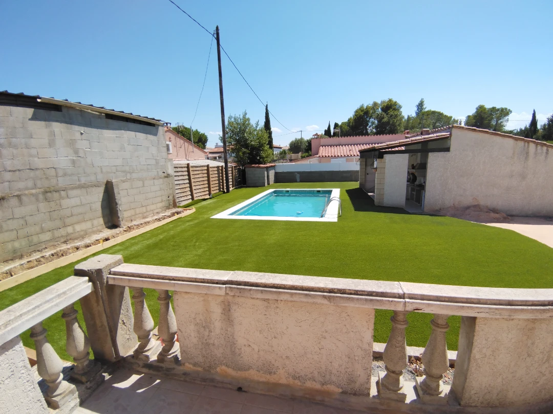 vue-du-jardin-termine-avec-piscine