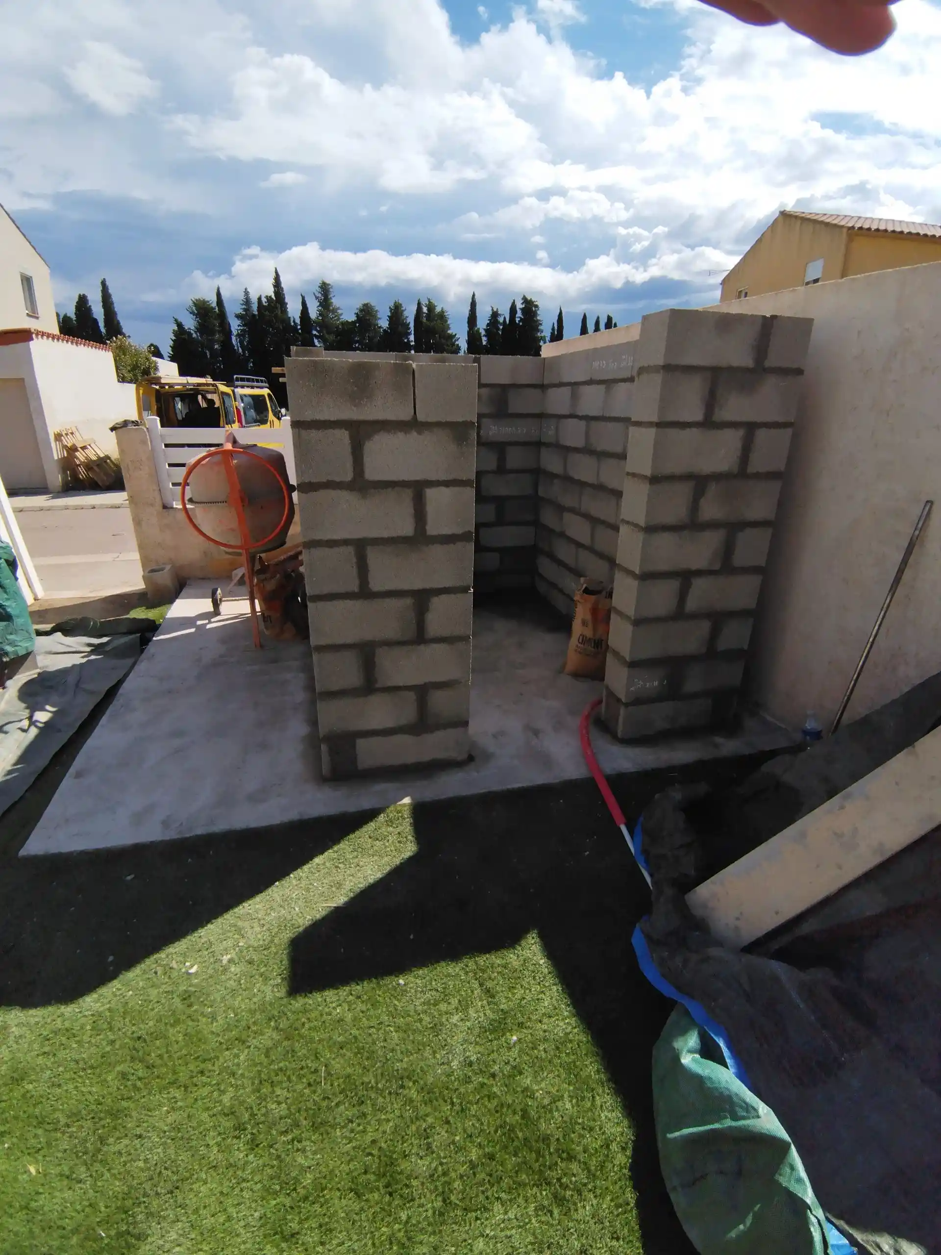 construction-cabanon-jardin