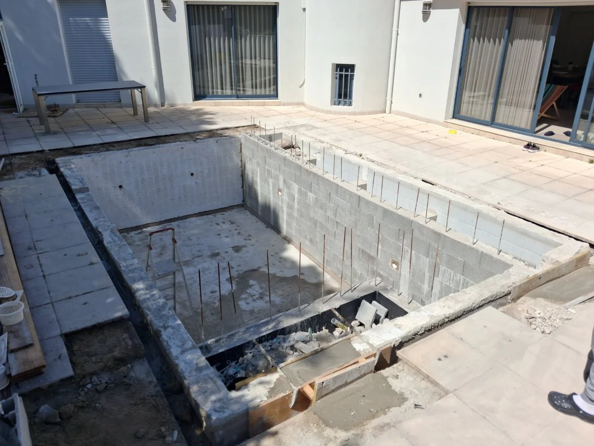 Rénovation Piscine  - Image 1